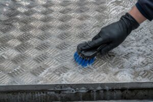 traanplaat reinigen en schoonmaken